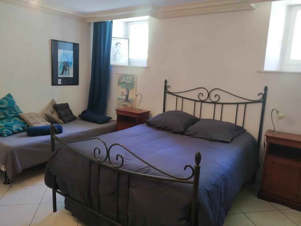 Qui Vivra Verra Bed & Breakfast Le Mesnil-Amey Exterior photo
