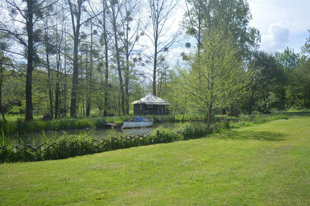 Qui Vivra Verra Bed & Breakfast Le Mesnil-Amey Exterior photo